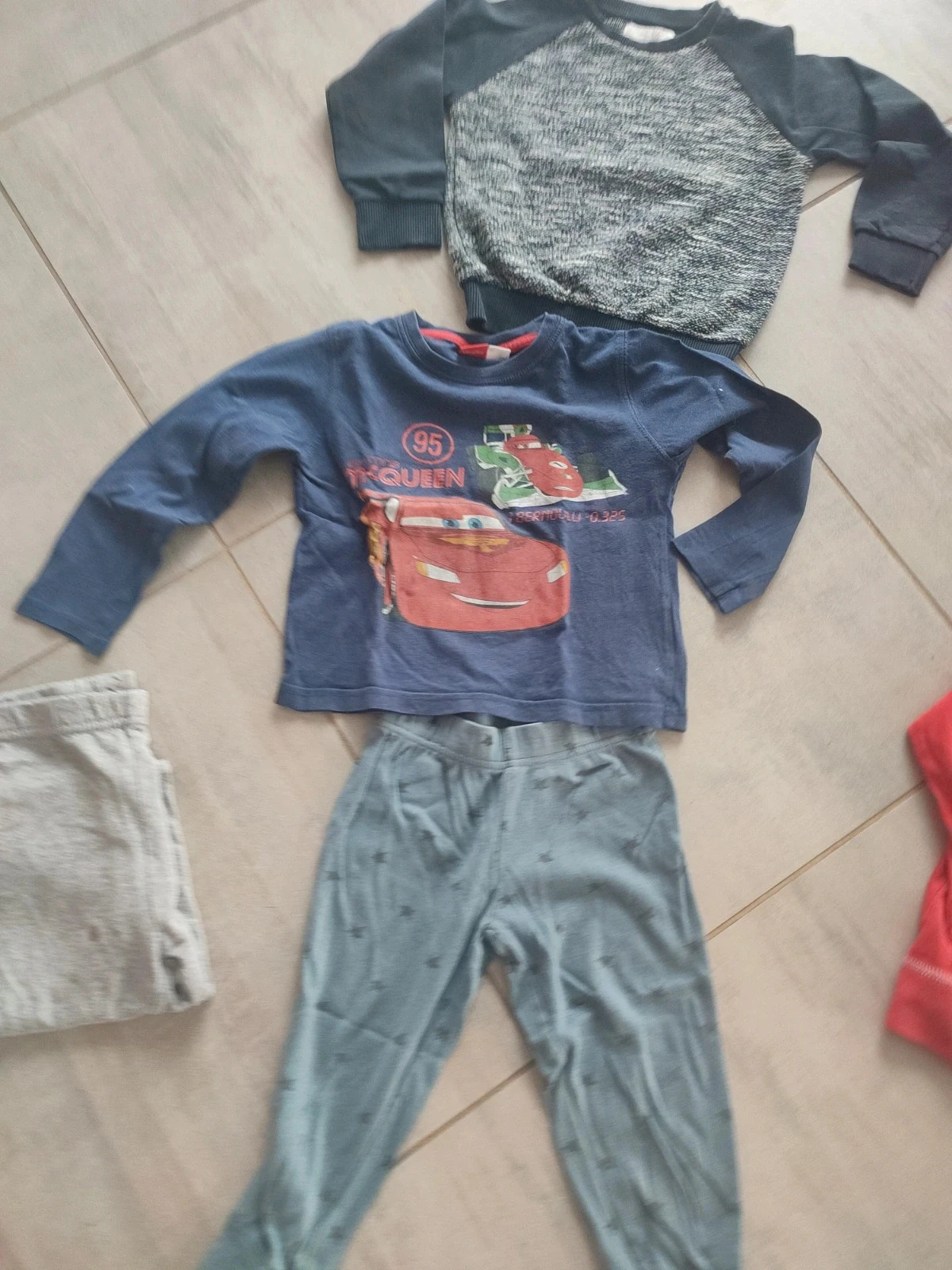 Lot kleding voor jongens van 4 jaar – photo 10